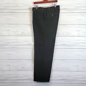 Haggar Men's corduroy straight leg trousers in dark olive green Size 42X32